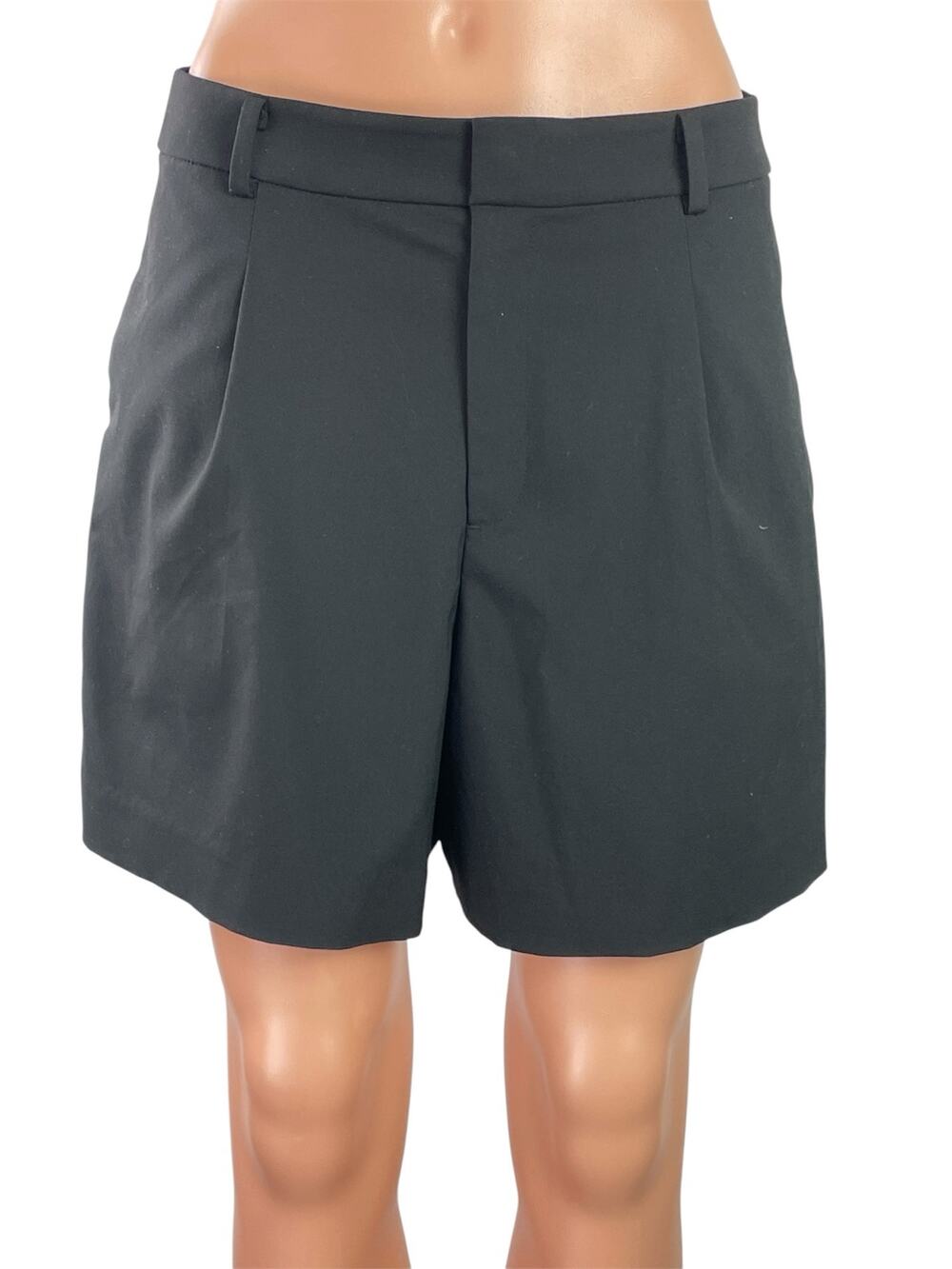 Uniqlo Smart Women's Black Pleated High Waisted Bermuda Chino Shorts Size M